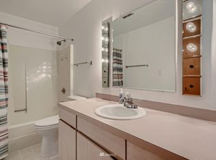 9532 NE 198th St, Bothell, WA 98011