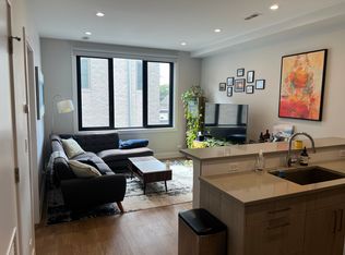1807 W Division St #302, Chicago, IL 60622
