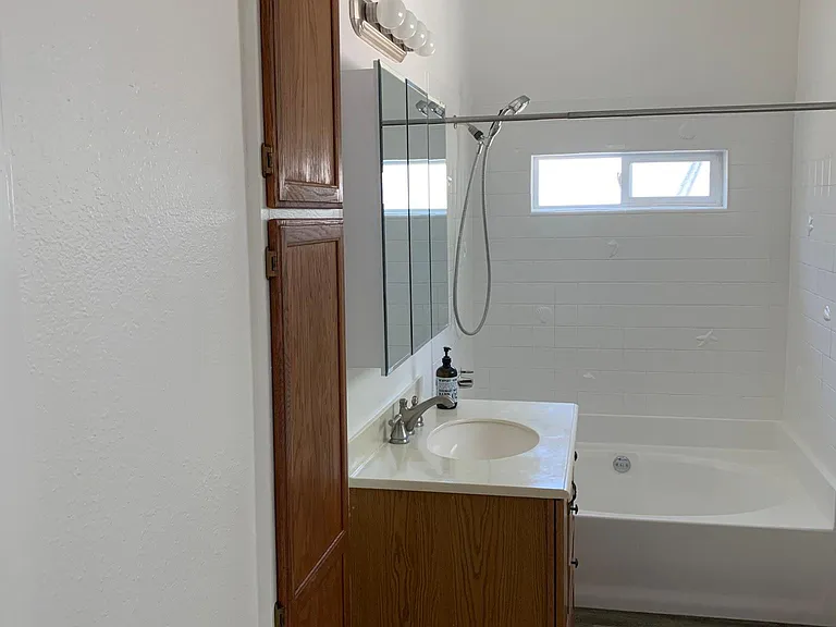 1850 Reiman Ln — Photo 26