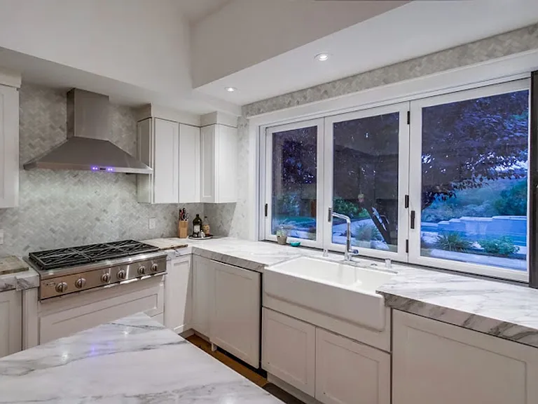 4124 Stonebridge Ln — Photo 53
