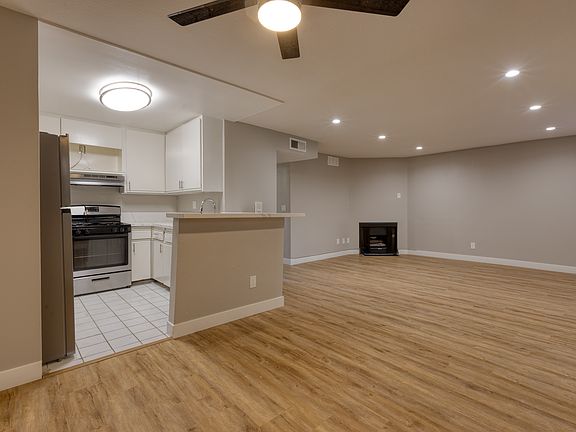 5th image of 14748A Burbank Blvd #115