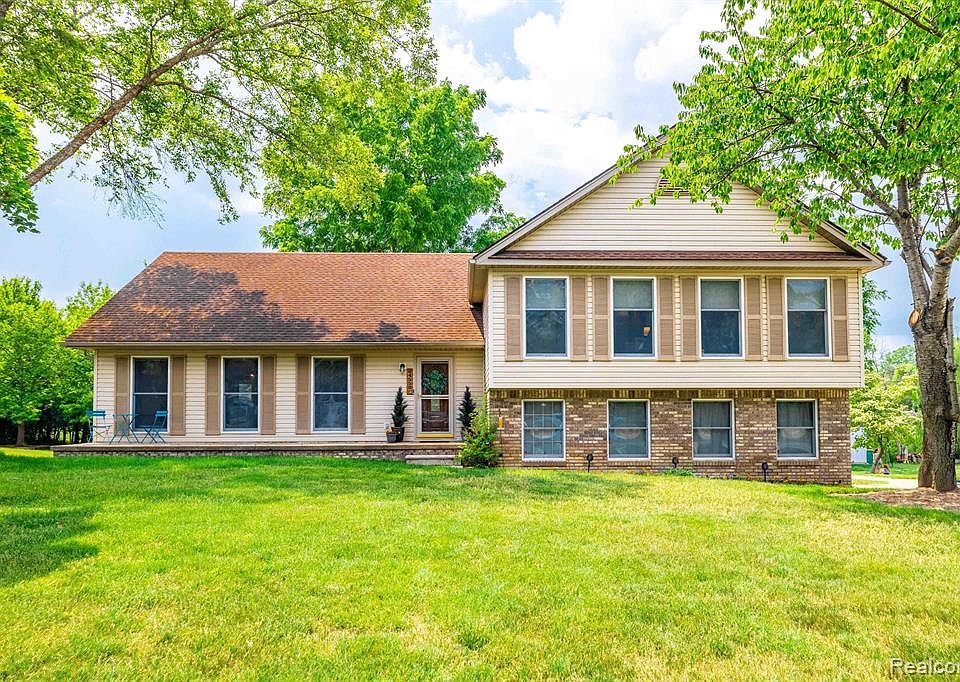 24552 Halley Crescent Dr, Grosse Ile, MI 48138 Zillow