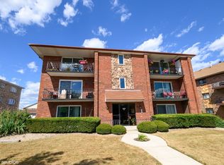 8136 169th St APT 3W, Tinley Park, IL 60477
