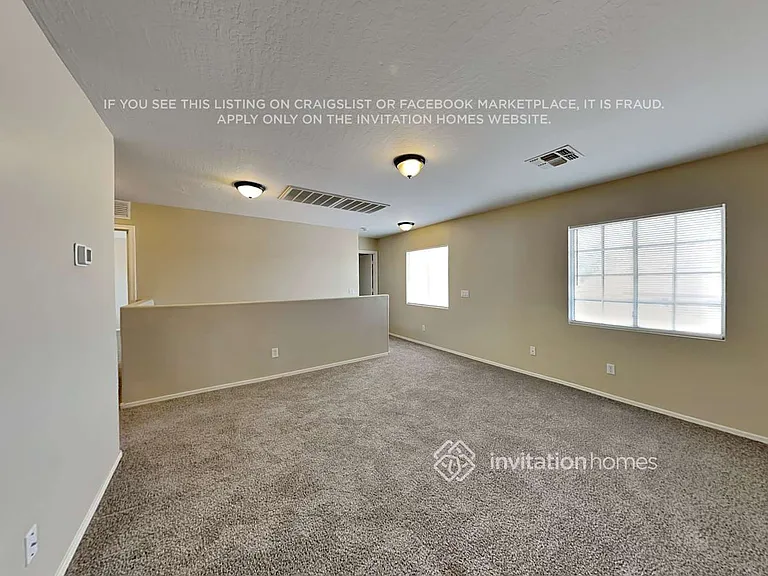 12541 W Myer Ln — Photo 8