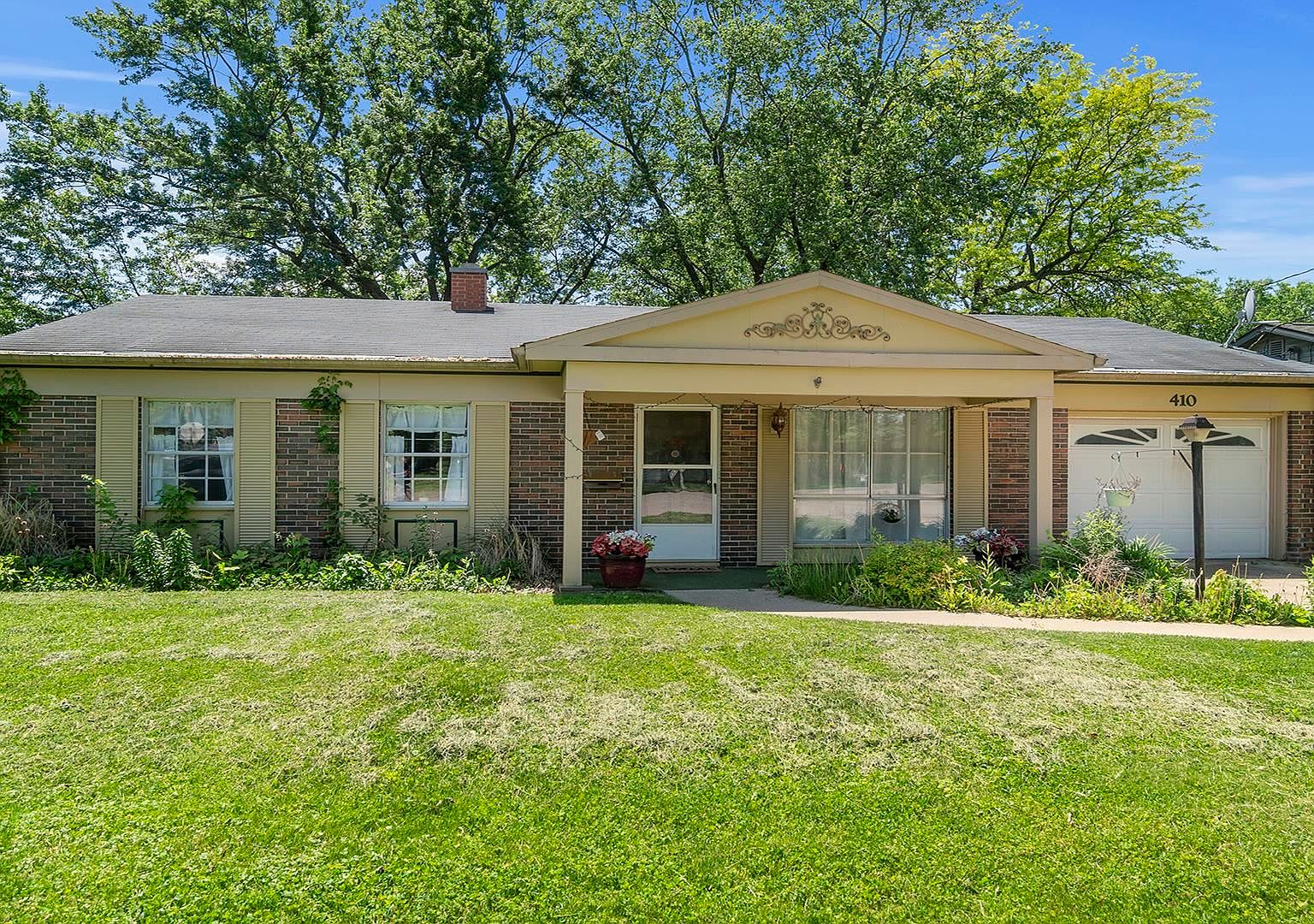 410 Marclare St, Dixon, IL 61021 Zillow