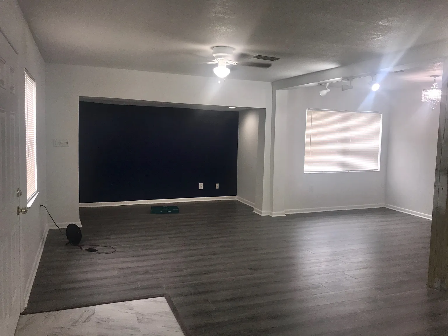 2 bed, 1038 sqft, $1,600 — Photo 3