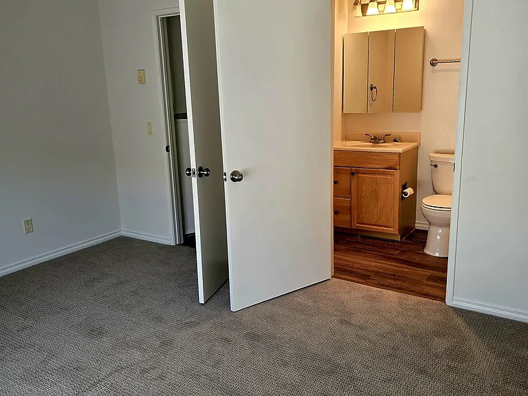 305 Harrisburg Dr — Photo 16