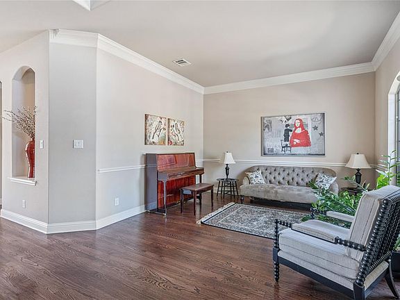 4th image of 301 Boulder Dr