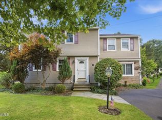 1 Hillview Court, Wynantskill, NY 12198