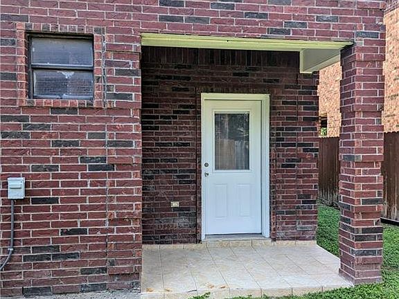 2nd image of 401 S 49th St APT 1
