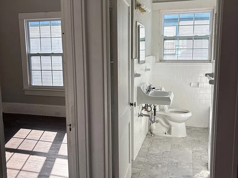 26 W 27th St — Photo 14