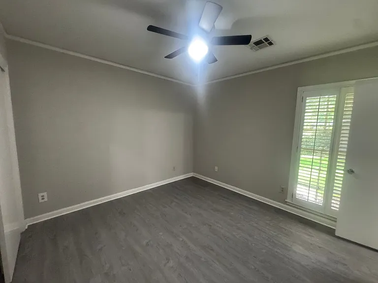 3054 Merrimac Dr — Photo 15
