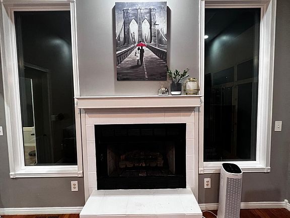 Living room with gas fireplace