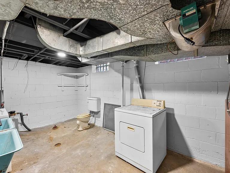 414 Aqua Ct — Photo 25
