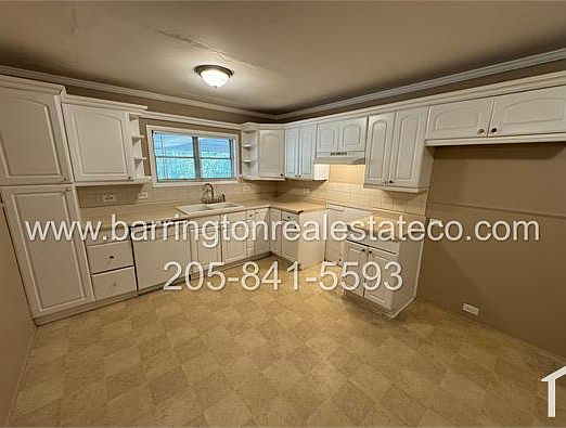 3rd image of 310 Lullaby Ln