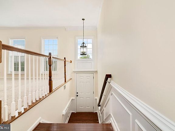 4th image of 7072 Courtyard Way