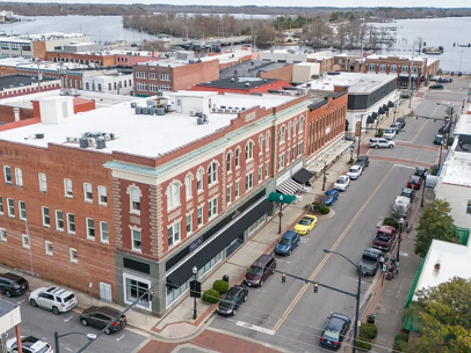 508 E Main St