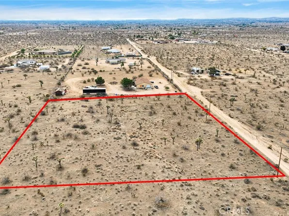 12435 Acanthus St, Phelan, CA 92371