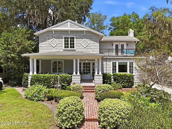 3rd image of 2769 WHITE OAK Lane