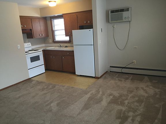 5th image of 708 27th Ave S APT 203