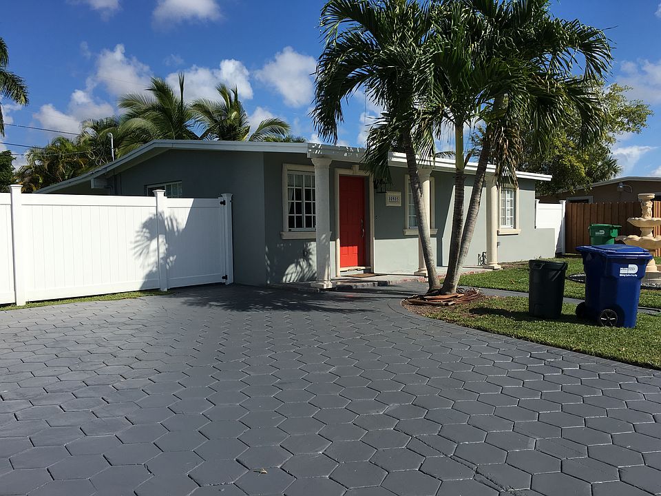 2nd image of 10935 SW 55th St