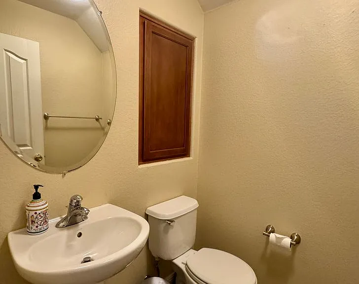 304 Esplanade Cir — Photo 17