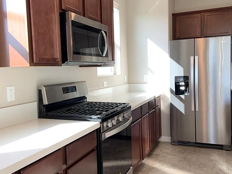 535 Gloria May Ln — Photo 3