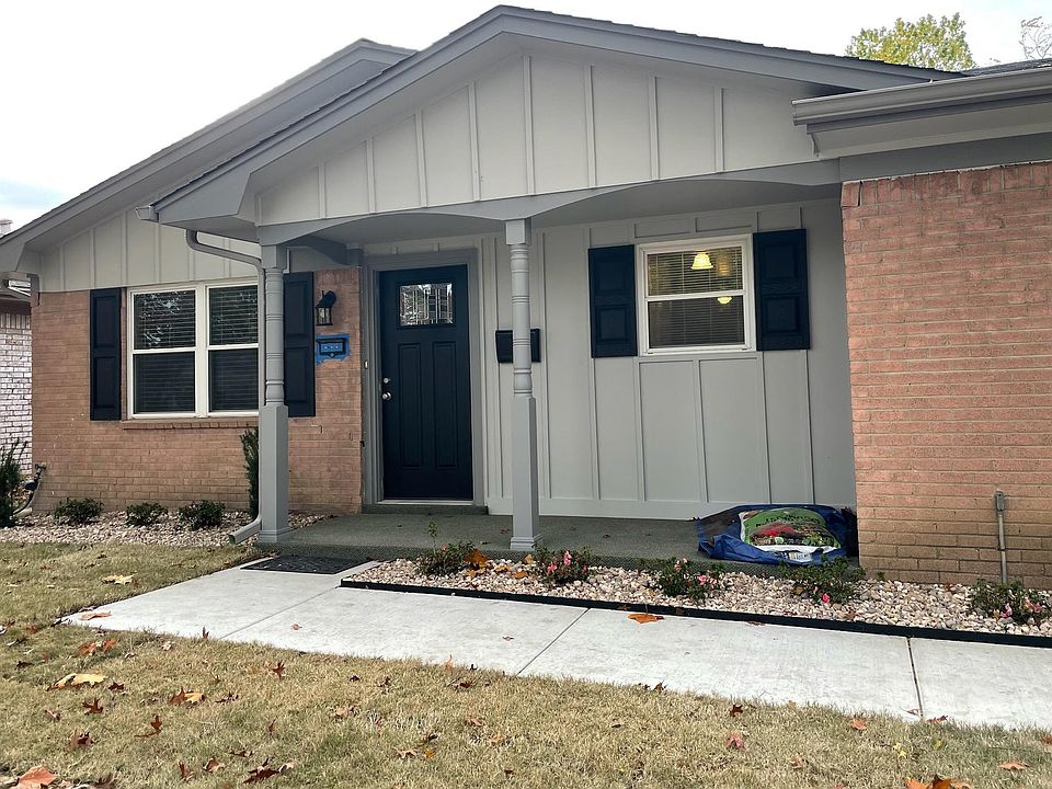 Entrance. Yard light not visible in this photo.