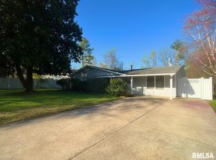 624 S Glenview Dr, Carbondale, IL 62901
