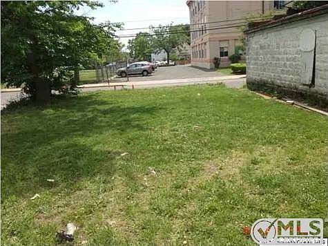 2nd image of 1400 Summerfield Ave
