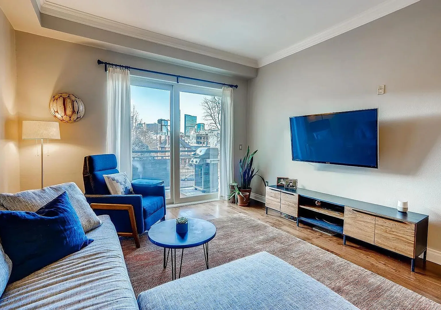 3BD, 2BA Uptown Condo with Two Parking Spots — Photo 2