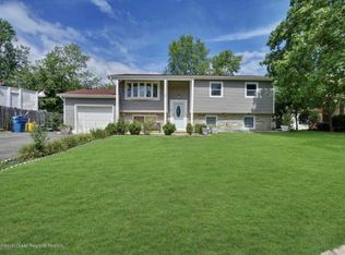 3 Everett Dr, Jackson, NJ 08527