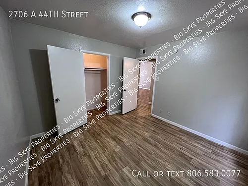 2706A 44th St Photo 1