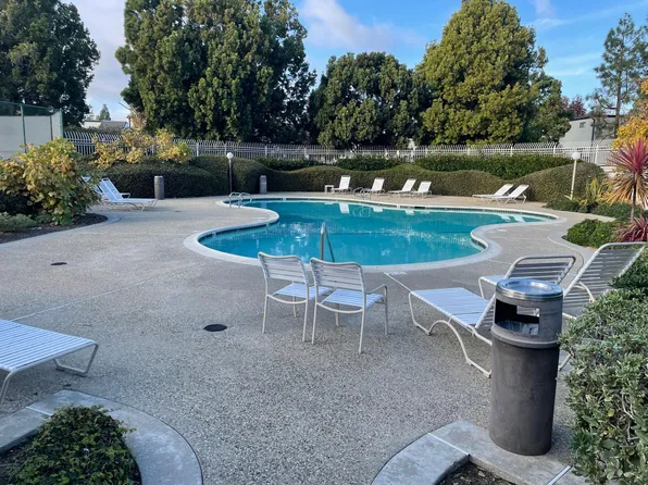 8446 Via Sonoma Unit 94, La Jolla, CA 92037