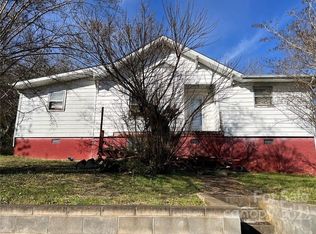 12 Pine St, Granite Falls, NC 28630