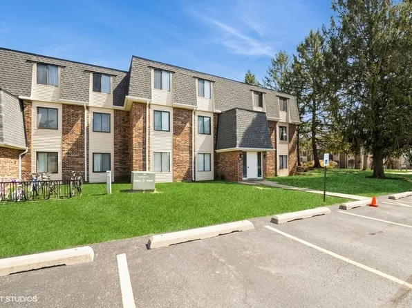 260 E Court Of Shorewood APT 4, Vernon Hills, IL 60061