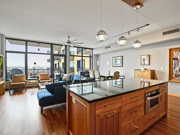 5th image of 1120 2nd St S #906
