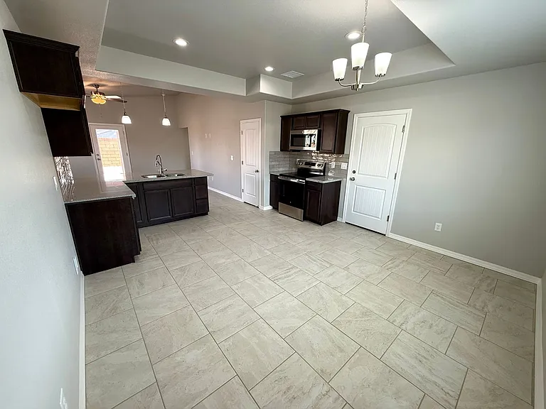 732 Vista Grande Dr — Photo 15