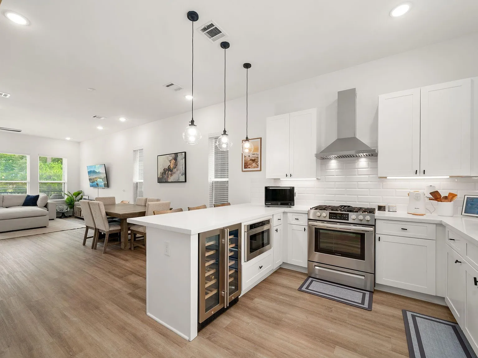 901 Lehman St — Photo 2