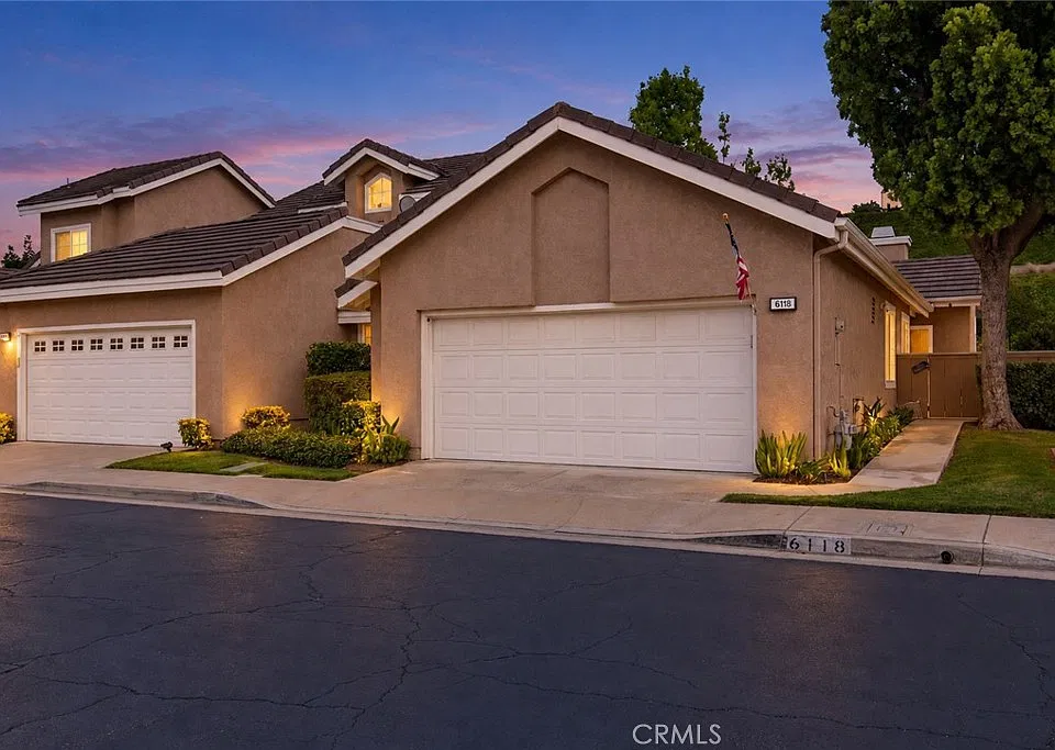 6118 E Garnet Cir