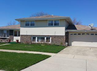 7340 W 81st St, Bridgeview, IL 60455