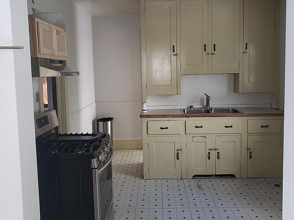 5th image of 2608 Colburn Ave