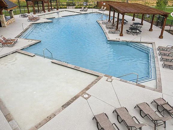 2nd image of 1016 Cortijo Way