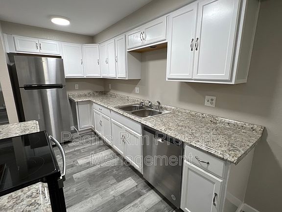 3rd image of 4414 NW Wedgewood Ln APT 20