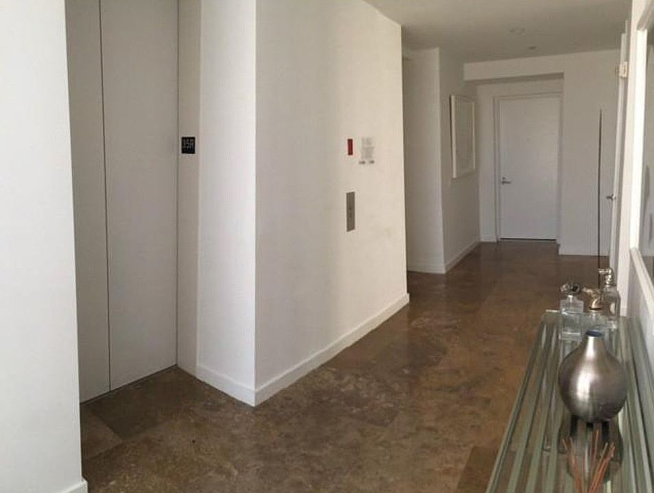 1st image of 1100 Biscayne Bldv #3508
