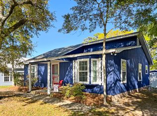 220 NE 62nd St, Oak Island, NC 28465