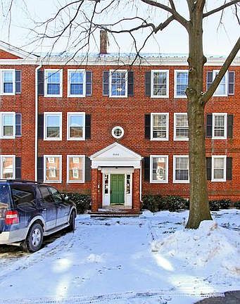4th image of 3050 S Buchanan St APT B2