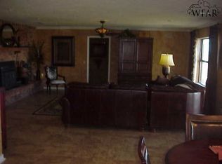 11261 Longley Rd, Iowa Park, TX 76367