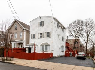 41 Webster Ave, Chelsea, MA 02150