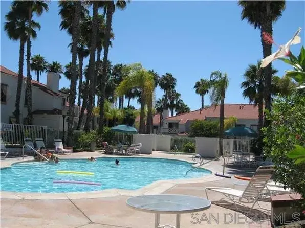 9342 Twin Trails Dr Unit 201, San Diego, CA 92129